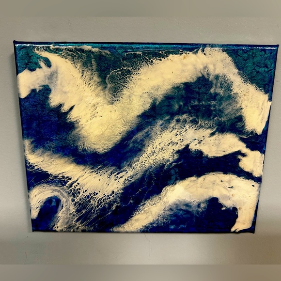 ESG Accessories - Deep blue ocean waves with sea foam.